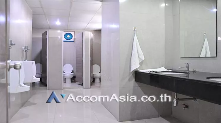 11  Office Space For Rent in Charoennakorn ,Bangkok BTS Krung Thon Buri at Thai Sri Tower AA13896